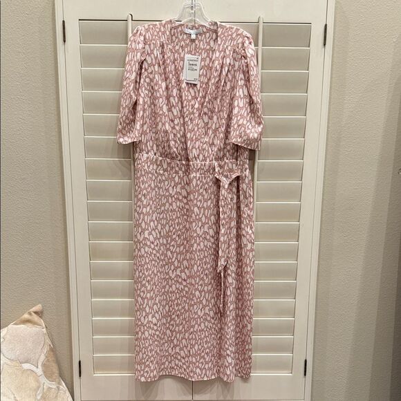 Dresses & Skirts - Chic Pink Patterned Midi Dress By Fourteenth Place
